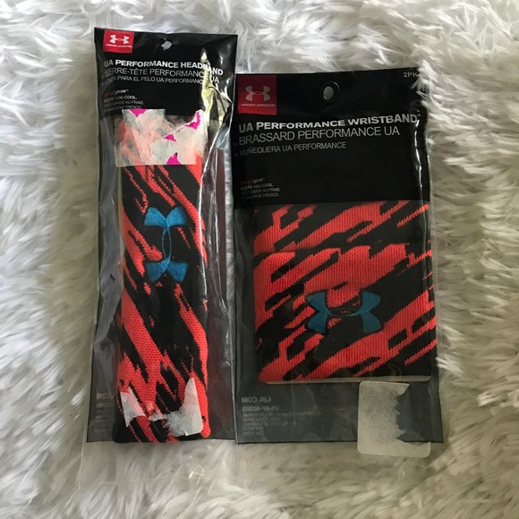 Under Armour Other - NEW UA UNISEX HEADBAND & WRISTBANDS